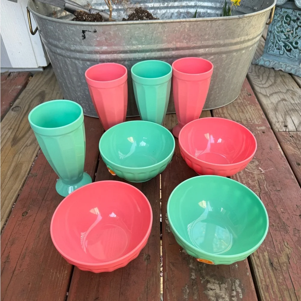 Target Milkshake Ice Cream Bowl Set New